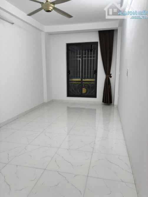 VẠN PHÚC - TT HÀ ĐÔNG - NHÀ 5 TẦNG CHẮC CHẮN, GẦN PHỐ, GẦN Ô TÔ, NGÕ THÔNG CÁC NGẢ