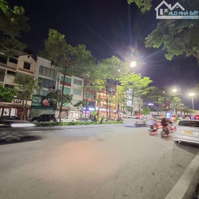 Bán nhà Phố Văn Quán - 80m2 - 18 tỷ - phân lô,vỉa hè,oto tránh - kinh doanh đỉnh