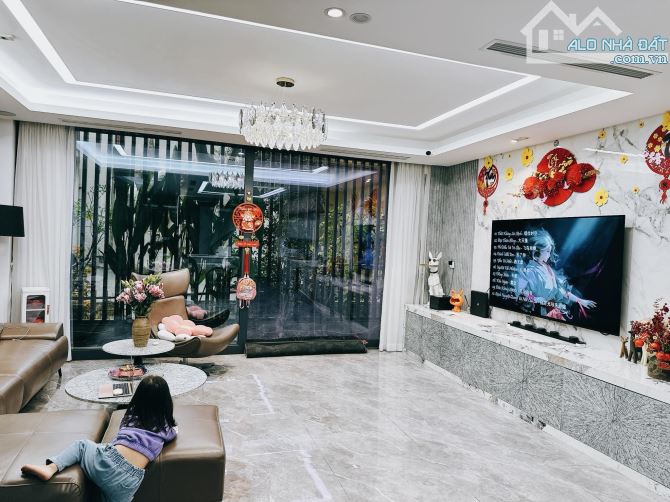 (HIẾM) Bán Nhà Hai Bà Trưng, 80m2, 7 tầng thang máy, mt 6.1m, giá 27.5 tỷ