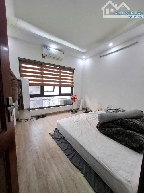 XUÂN PHƯƠNG 2 THOÁNG TRƯỚC SAU-Ô TÔ ĐỖ CỬA-THÔNG 2 NGÕ-SÁT TRỊNH VĂN BÔ-40M NHỈNH 6 TỶ