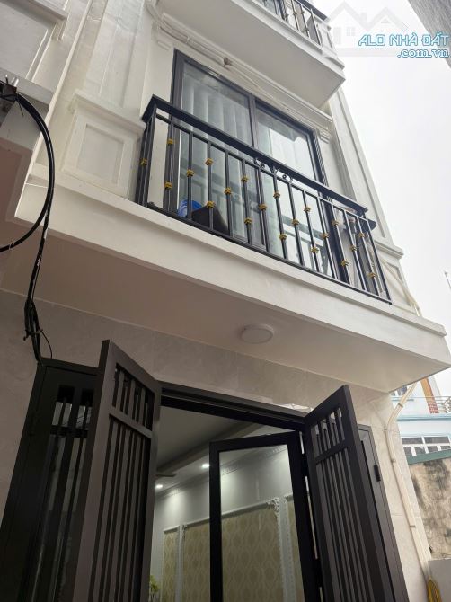 Giảm sâu chỉ còn hơn 5 tỷ, nhà 5 tầng full nội thất, gần ô tô tại Đa Sỹ, Kiến Hưng