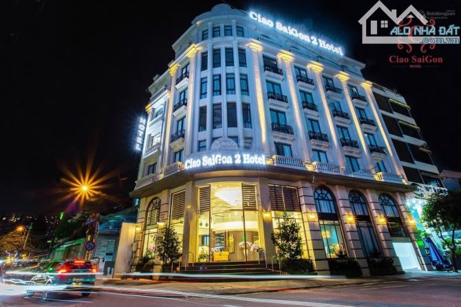 Bán toà CHDV Sư Vạn Hạnh, Q. 10. DT: 10x30m. KC: Hầm, 7 tầng. HĐT: 420tr/th. Giá: 75 tỷ