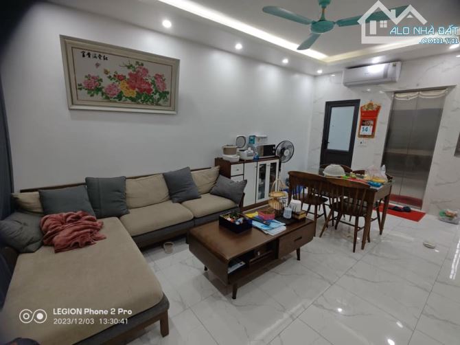 Bán nhà mặt phố Vương Thừa Vũ, DT 110m, 9 tầng, MT 4.2m, giá 45 tỷ.
