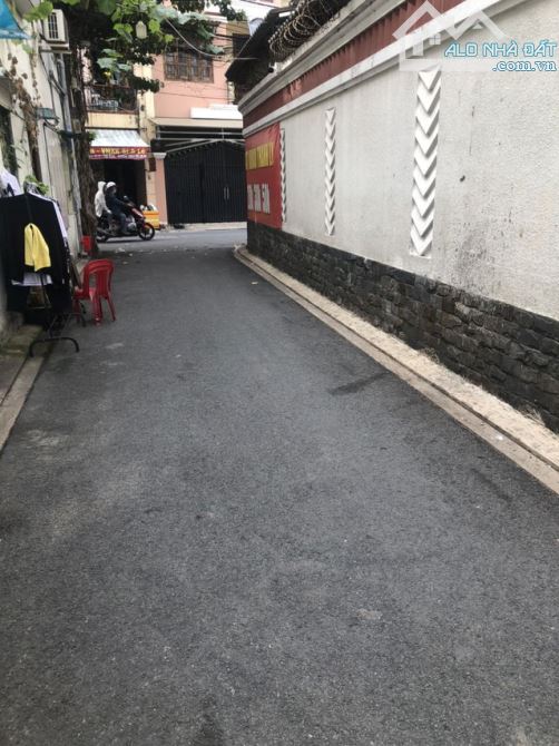 BÁN NHÀ HẺM XE HƠI ĐỒNG XOÀI –P13- TÂN BÌNH – 33m2-CHỈ 4.9 TỶ – NHÀ ĐẸP GẦN GA T3