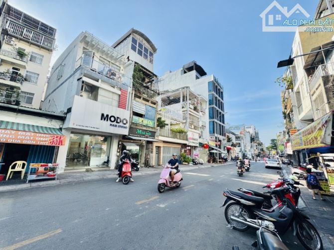 Gấp bán nhà Sài Gòn, liền kế Mt Trần Khắc Chân, 4 tầng, giá 11T6.