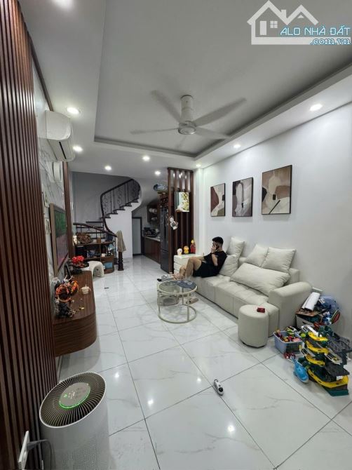 NHÀ DÂN XÂY PHỐ AN TRẠCH--ĐỐNG ĐA-DT 26M2-SỔ VUÔNG A4 NỞ HẬU ĐẸP-GIÁ 7.99 TỶ