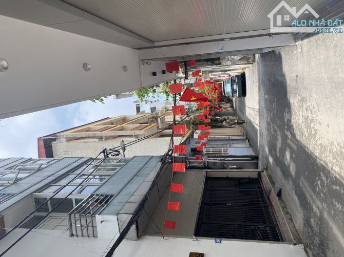 🏠💥NHÀ PHẠM VĂN ĐỒNG ĐẸP-ACE KHÔNG MUA CÒN MUA NhA Nào-4 TÂNG THANG MÁY-NGÕ Ô TÔ ĐỖ CỬA-