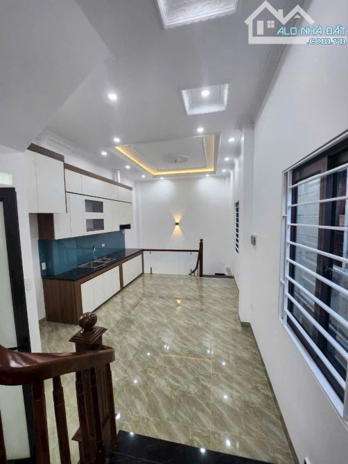 Nhà mới Ngọc Hồi Thanh Trì ô tô đỗ cửa ngõ thông 5 tầng 40m giá 6,5 tỷ ctl