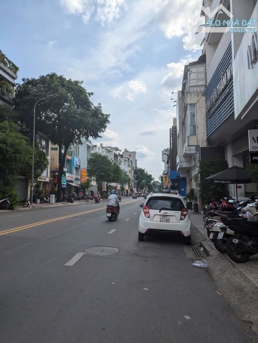 Bán Biệt thự Đường Đinh Bộ Lĩnh -Q.Bình Thạnh - 7.5x15m -Nhà 4 tầng - 7 PN -Giá 18 tỷ