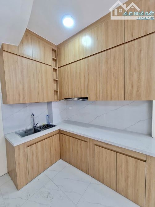ĐÀM QUANG TRUNG. Bán Nhà 5 tầng.  33m .mt 4m..6.150..tỷ.  có thương lượng