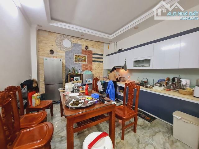 NHÀ 60M2*6T GIẢI PHÓNG, NGÕ Ô TÔ TRÁNH, 2 MẶT THOÁNG 16,4 TỶ