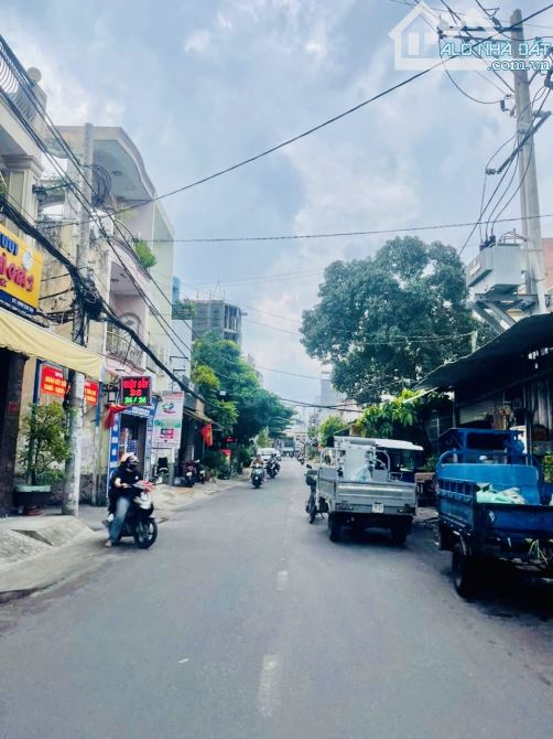 Bán nhà hẻm 8m Phan Huy Ích, gần Emart 2 Gò Vấp, gần sân bay ~ 60m², chỉ 6 tỷ hơn