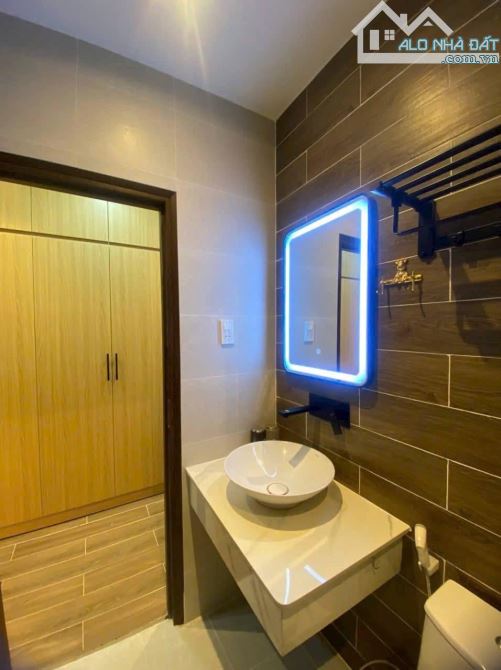 BÁN CHDV 6 TẦNG MỚI TINH CỰC ĐẸP ĐƯỜNG TRẦN BÌNH TRỌNG, Q. BÌNH THẠNH GIÁ NHỈNH 22 TỶ TL