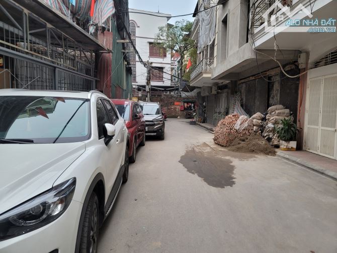 Bán Nhà Đặng Tiến Đông 63m2, 4 Tầng. Ngõ Thông. Oto Vào 15.2 Tỷ