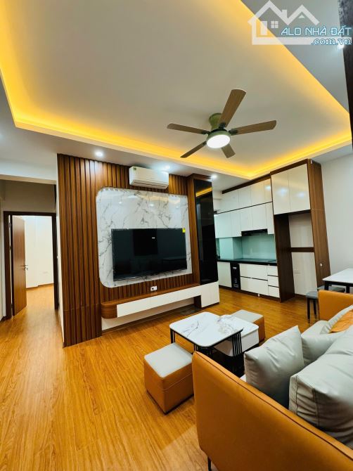 Bán gấp căn hộ  3PN giá 5.1 tỷ phố Trần Đăng Ninh, Cầu Giấy