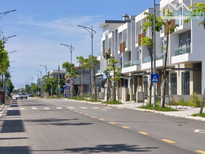 BGI Huế đường 19.5m_ nhà 3 tầng 7*17m giá 5.8ty - 1