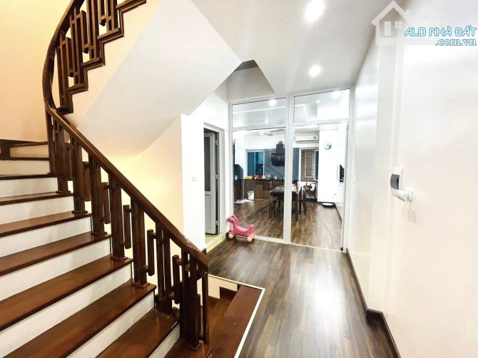 Bán nhà Lê Lợi HĐ 55m x 4T, 4PN, gần trường cấp 1 cấp 2, vài bước ra ô tô, giá chỉ 8 tỷ - 1