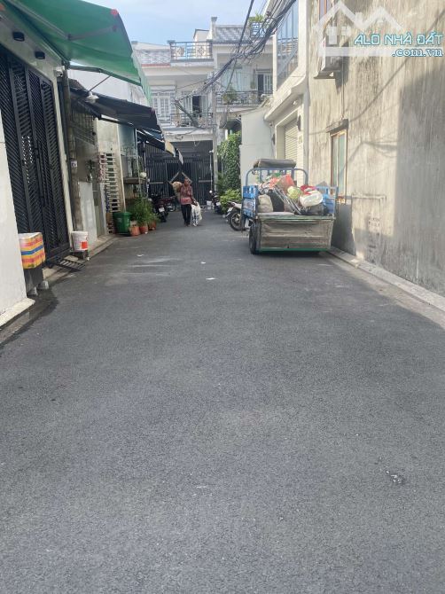 BÁN NHÀ KHU PHÂN LÔ DÂN TRÍ NHÀ,  4 TẦNG XE Ô TÔ NGỦ TRONG NHÀ giá6.5tỷ  4.5mx13m - 1
