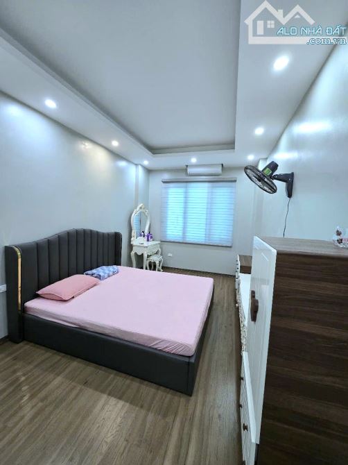 HÀ TRÌ HÀ ĐÔNG-5 TẦNG- AN NINH TÔT-TẶNG NỘI THẤT-OTO ĐỖ CÔNG-GẦN PHỐ - 1