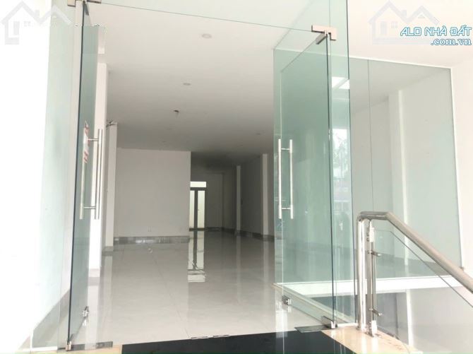 Bán nhà Mặt tiền đường Lê Thị Riêng, Q.12 gần UBND, DT: 11x25m giá 33 tỷ tl - 1