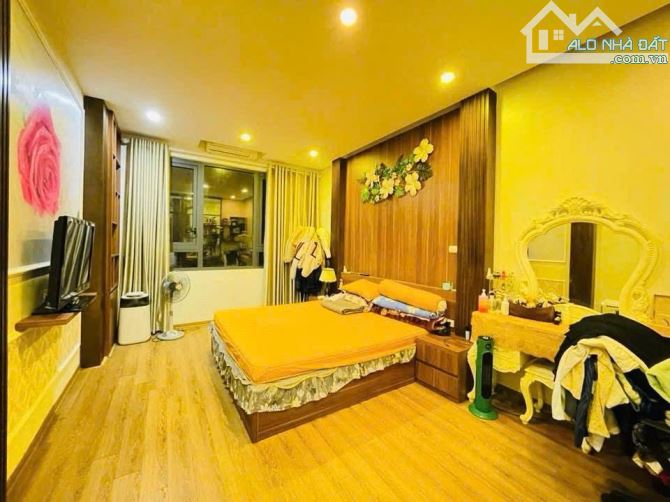 Bán Nhà Nguyễn Hoàng Tôn - Hàng Xóm Ciputra - Dạo Bộ Tây Hồ Lộng Gió - 8 Tỷ Nhỉnh - 1