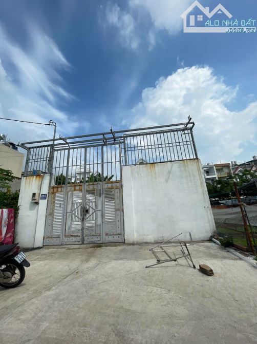 BÁN HAI LÔ ĐẤT MẶT TIỀN HẺM 8M CỰC ĐẸP - Ô TÔ TRÁNH NHAU - 186M2- NGANG 8M-9,9 TỎI. - 1