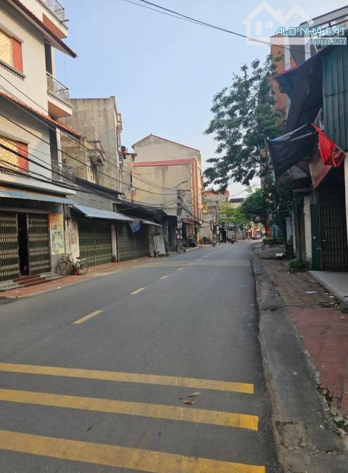 🔥🔥🔥TIN  NÓNG - PHÙ KHÊ - RẺ  GIÁ HƠN 2 TỶ ĐƯỜNG Ô TÔ  GẦN 75M2 -  MT 5,5M - 1
