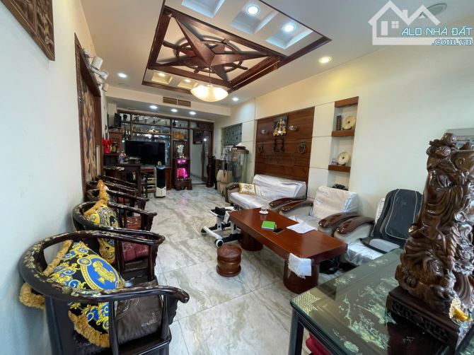 Siêu Hiếm - Nhà Vip ngay Cư Xá Lữ Gia - 112m2, 3 tầng thiết kế riêng - Cần bán gấp 20 tỷ - 1