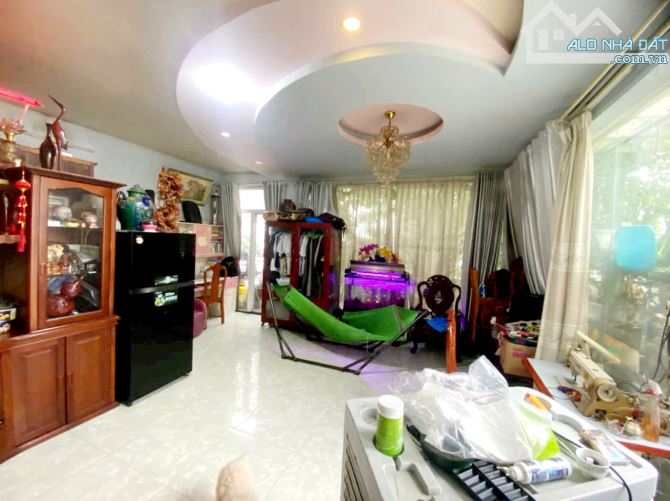 Cần Bán Gấp Nhà 5.6x11m Ngay Gốc 2 Mặt Tiền Đường Đông Hưng Thuận 5, Quận 12 Giá 4.5 Tỷ, S - 1
