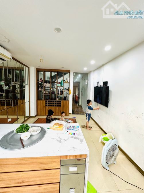 Bán Nhà Gần Phố Lâm Du, Bồ Đề, 6 Tầng 47m2, Đầy Đủ Nội Thất, Ngõ Thông Gần Ôtô, Giá 8,9 Tỷ - 1