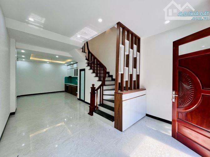 Bán nhà lê trọng tấn hà đông Ô tô đỗ cửa vài bước ra phố DT40m2 giá hơn 8 tỷ - 1
