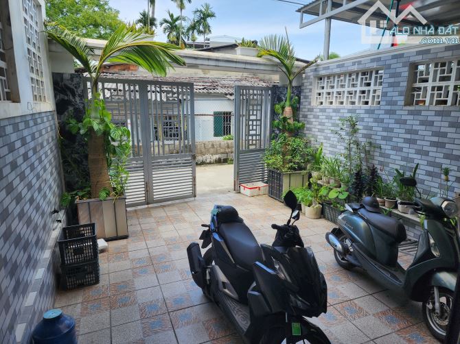 🆘NHÀ LÝ NAM ĐẾ ĐẸP, CÓ BỂ BƠI VIEW CỰC XINH - 3 TẦNG. GÍA 3 TỶ ××× 🆘   ♡♡♡ Lý Nam Đế 109 - 1