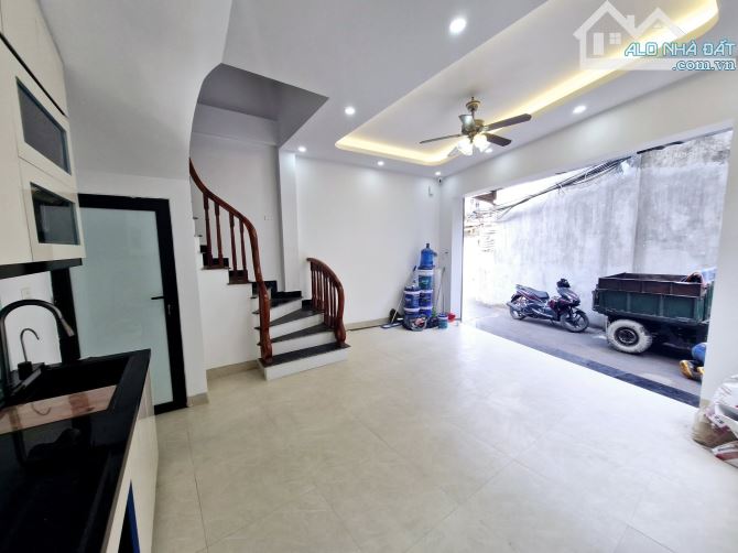 Bán nhà phan đình giót la khê hà đông ô tô lùi sát cửa tránh đỗ gần nhà DT30m2 giá hơn 7tỷ - 1