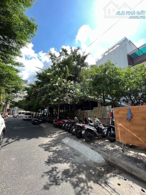 Bán Biệt thự Đường Đinh Bộ Lĩnh -Q.Bình Thạnh - 7.5x15m -Nhà 4 tầng - 7 PN -Giá 18 tỷ - 1