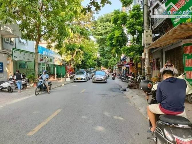 Bán nhà mặt phố Nguyễn Viết Xuân, 1 mặt phố 1 mặt ô tô tránh, 38 tỷ - 1