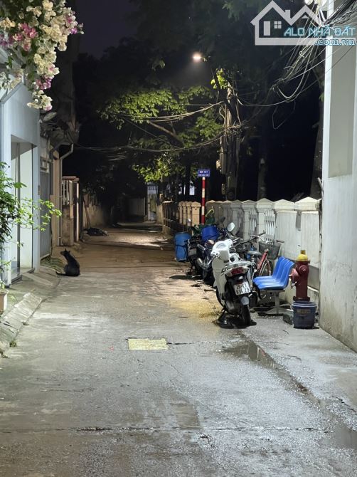 Bán Mảnh Đất Tổ 37 Bắc Cầu, Phường Ngọc Thụy, Long Biên 35m2, chỉ 3,35 tỷ (ô tô vào đất) - 1