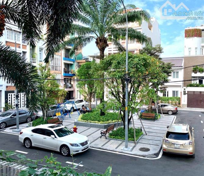 Biệt thự khu COMPOUND Nguyễn Trọng Tuyển Quận Phú Nhuận ,DT:8x25m kc 2 tầng - 1