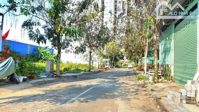 - Bán lô đất đường Bưng Ông Thoàn, P.Phú Hữu, Quận 9 - 1