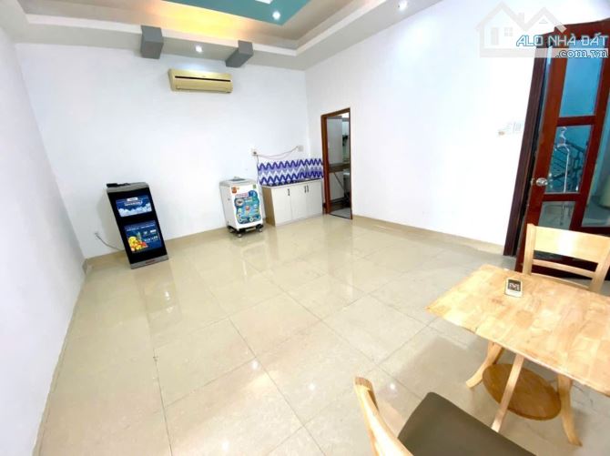 BÙI HỮU NGHĨA - HẺM XE TẢI 7 TẦNG THANG MÁY - 10 PN DÒNG TIỀN 70TR/THÁNG - GIÁ 19.7T - 1