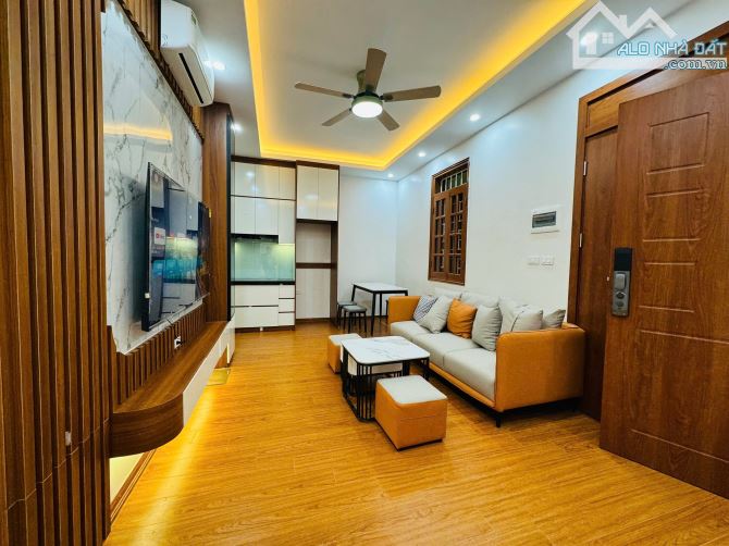 Bán gấp căn hộ  3PN giá 5.1 tỷ phố Trần Đăng Ninh, Cầu Giấy - 1