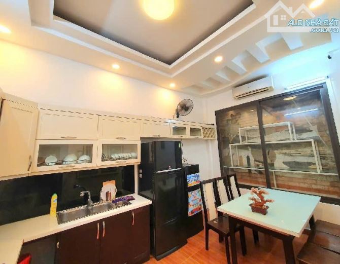 NHÀ 5 TẦNG, 60M2 MẶT PHỐ PHÙNG CHÍ KIÊN KHU VỰC V.I.P CẦU GIẤY - 2