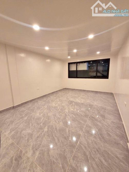 Bán nhà Nguyễn Trãi thoáng trước sau, kinh doanh, dt 70m2, 6t, mt 4m. - 2
