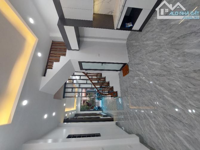 Bán nhà Đông Mỹ, Thanh Trì 60m2 x 4 tầng, ô tô đỗ cửa, giá 5,7 tỷ - 2