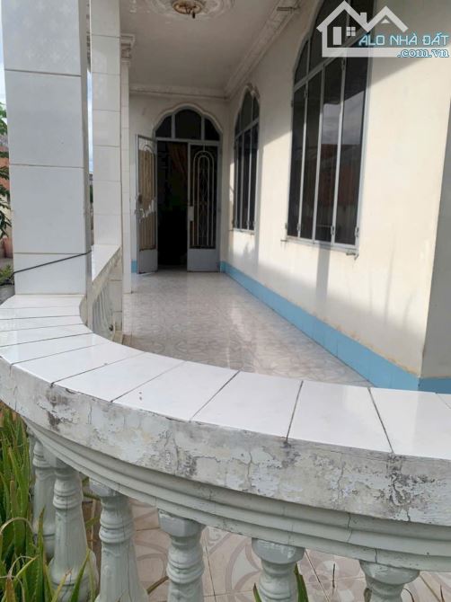 Bán nhà cấp 4 phú long 246m2 thổ cư đường bê tông giá chỉ 1ty5 - 2