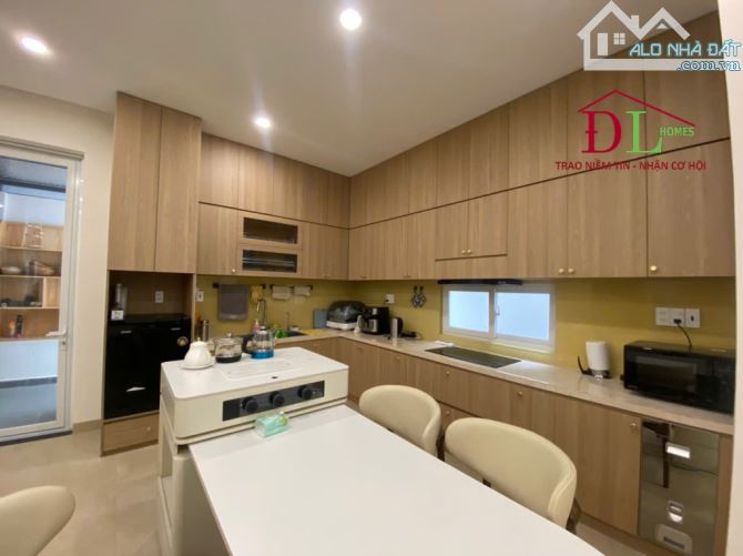 Bán biệt thự Cô Giang Đà Lạt DT 222m2 khu đậm chất Đà Lạt - 2
