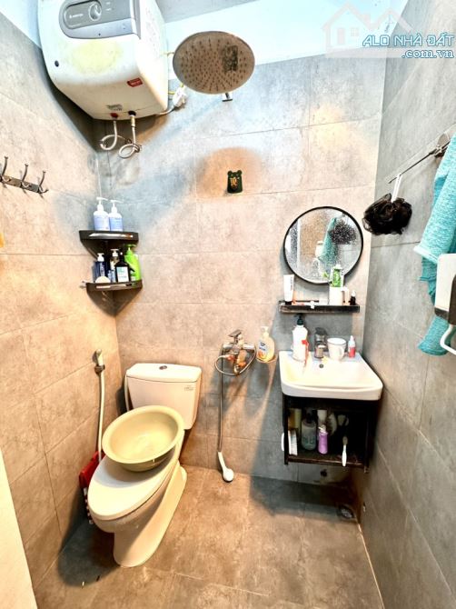 BÁN NHÀ PHỐ CẦU ĐẤT QUẬN HOÀN KIẾM -105 m2-NHÀ CẤP 4 -GIÁ CHÀO 11tỷ8 - 2