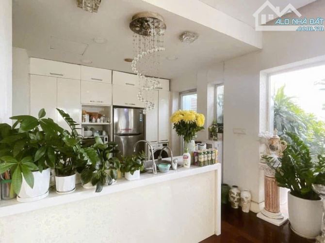 Bán căn Duplex GOLDEN WESTLAKE Thuỵ Khuê 305m2 3pn 3vs 50,5 tỷ full NT, view trọn Hồ Tây - 2