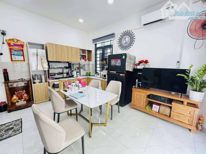 TRUNG TÂM Gò Vấp; HXH thông - NGANG 5m; 98m2(4tầng) gần UBND quận; chính chủ tâm huyết - 2