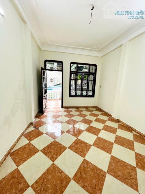 An Dương Tây Hồ.DT: 30M2 x 4T..MT: 3,6M...SĐCC.. Giá 8,2 tỷ - 2