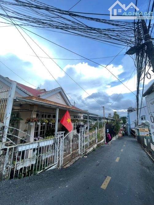 BÁN NHÀ CẤP 4 CĂN GÓC LÊ HỒNG PHONG – VIEW THOÁNG ĐẸP TẠI TRUNG TÂM ĐÀ LẠT - 2